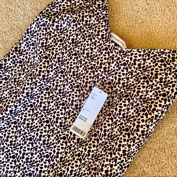 Urban Outfitters Gianna Leopard Print Midi Dress - Picture 4 of 6